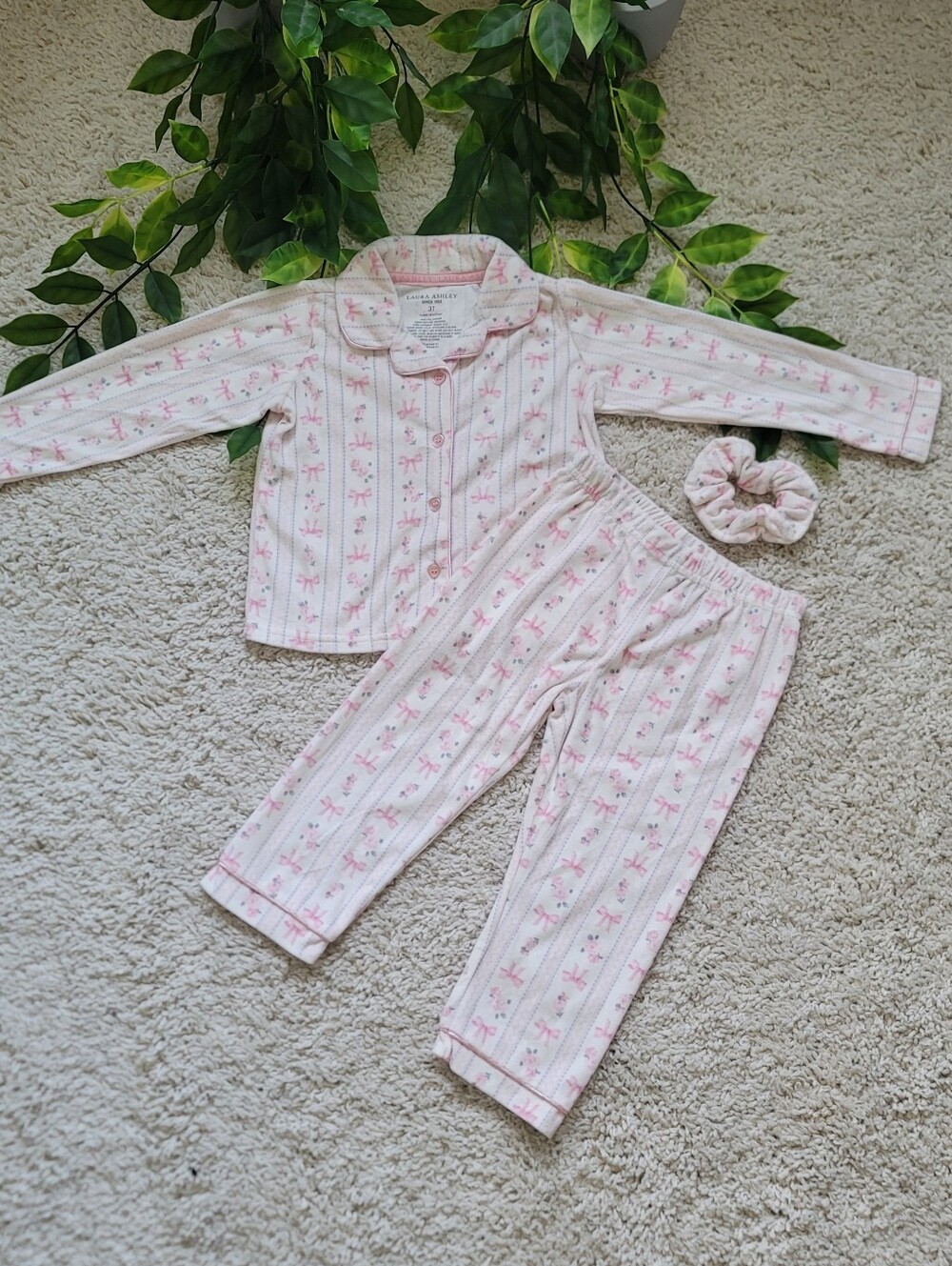 Toddler Girl Bows & Floral Pajamas + Scrunchie (3T)